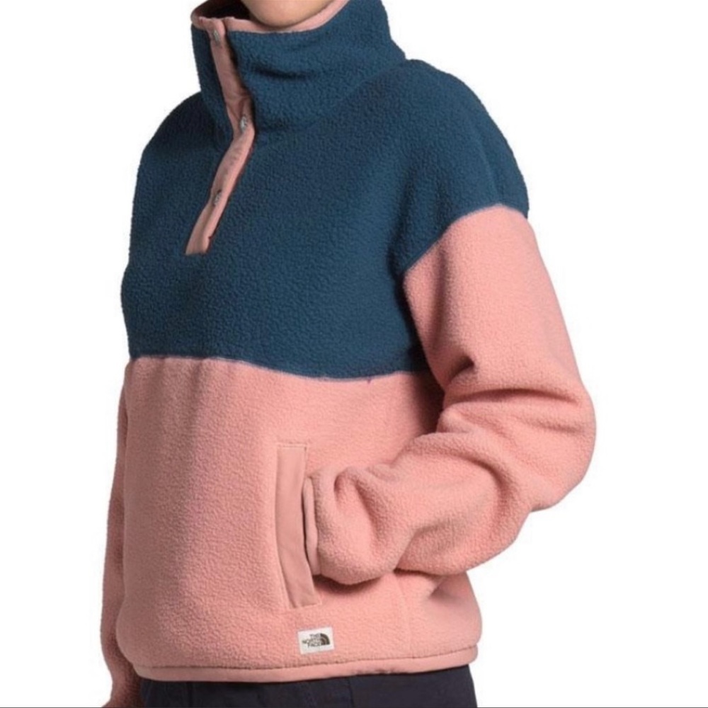 The North Face Women's Cragmont Fleece
1/4 Snap Pullover - Size: Medium NWOT - Picture 2 of 14